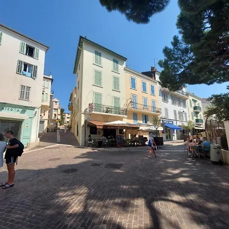 - Place Du Suquet Cannes